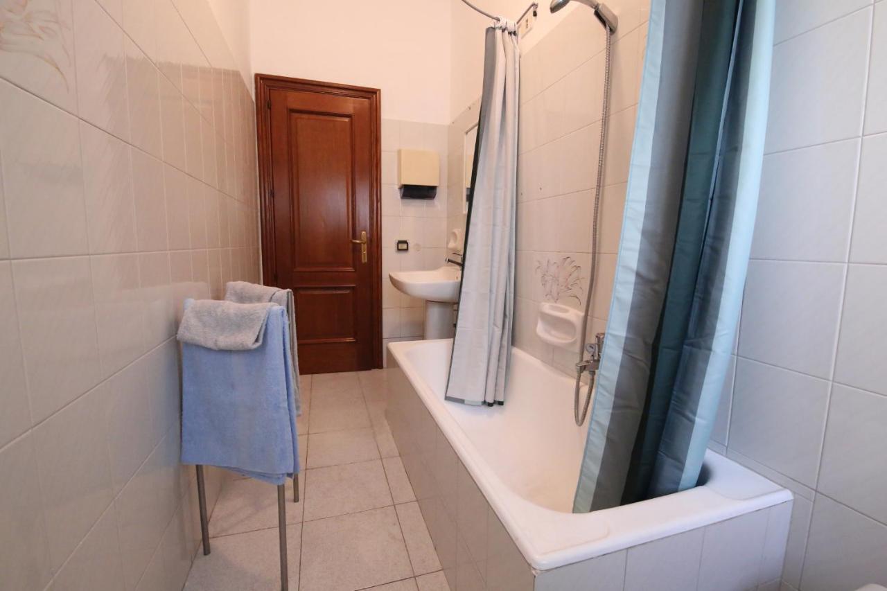 Cavour & Savoia Hotel Бари Екстериор снимка