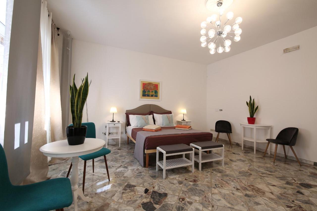 Cavour & Savoia Hotel Бари Екстериор снимка
